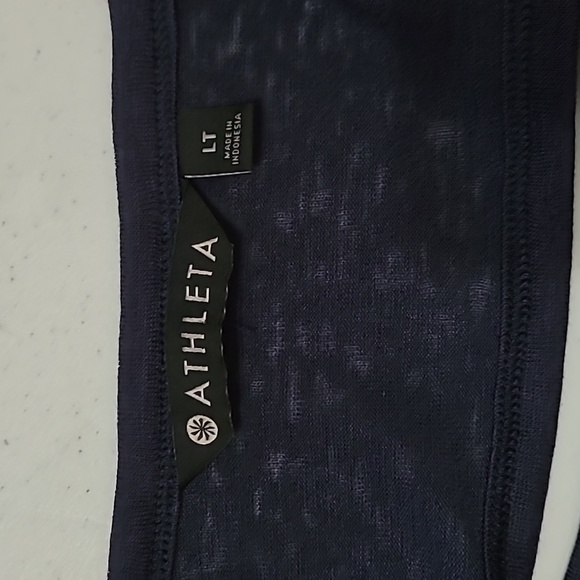 NWT Athleta women's long-sleeved shirt with cutout in the back size LT - Picture 3 of 7